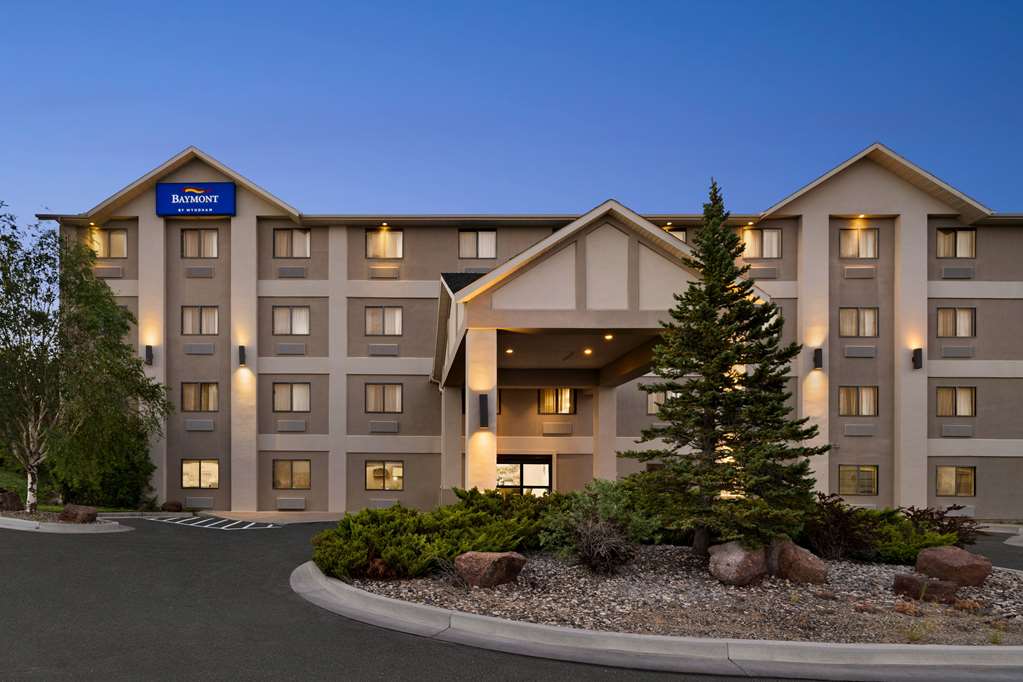Baymont Inn & Suites Elko - thumb 1