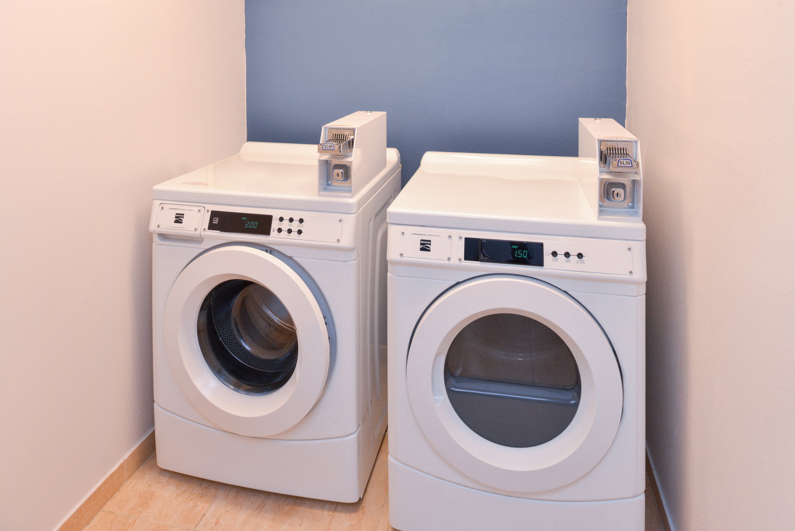 Holiday Inn Express Hotel & Suites - thumb 16