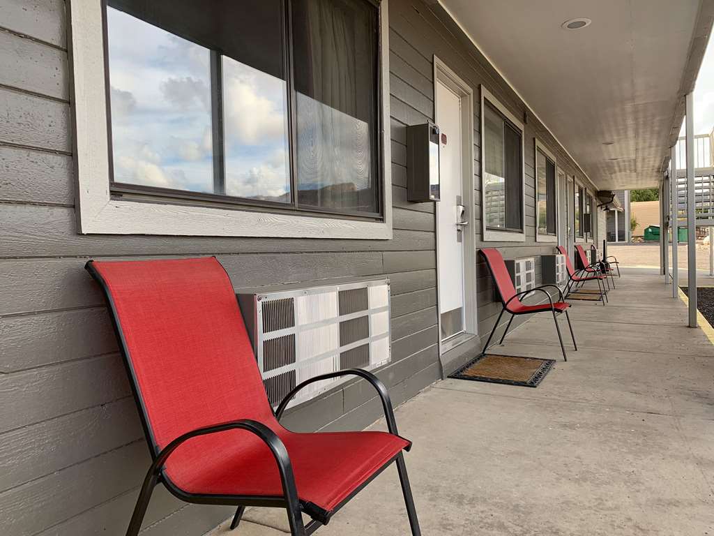 Americas Best Value Inn & Suites - thumb 1