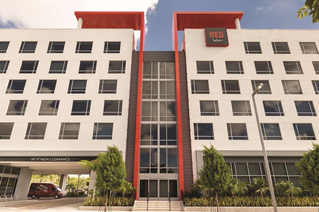 Radisson RED Miami Airport - thumb 2