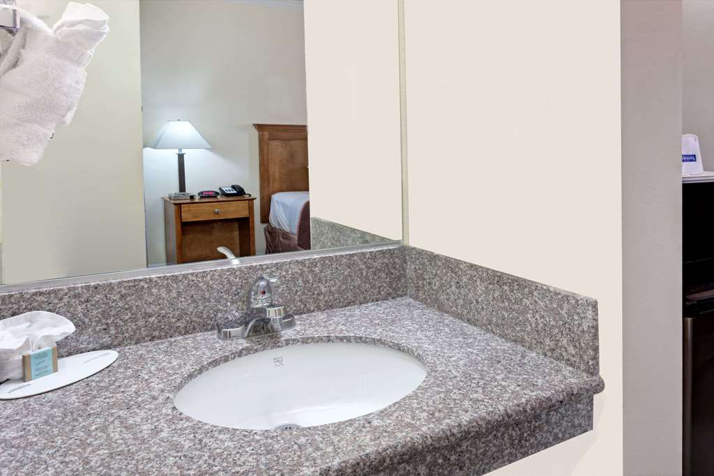 Travelodge Pasadena Central - thumb 5