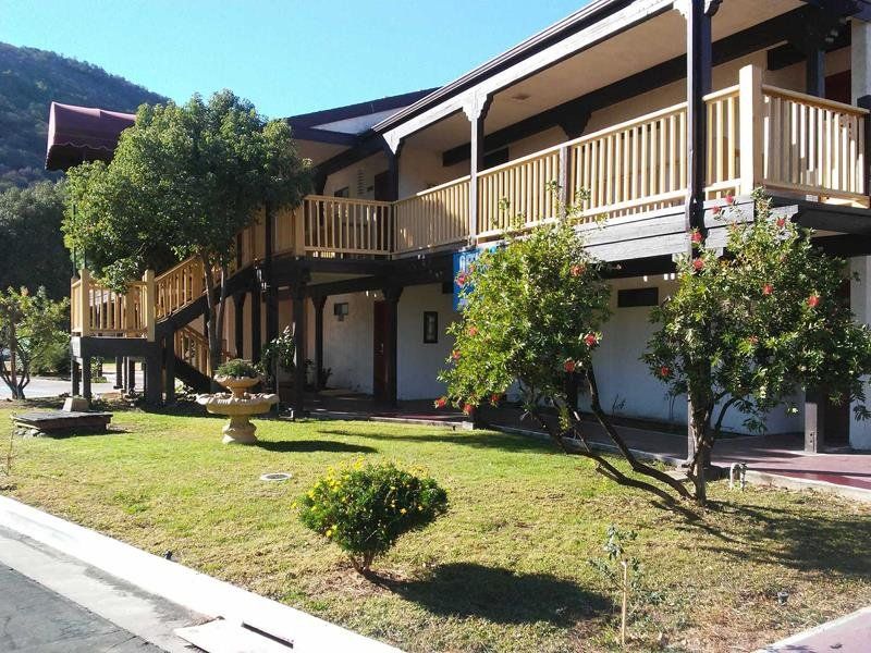 Western Holiday Lodge Three Rivers - thumb 1