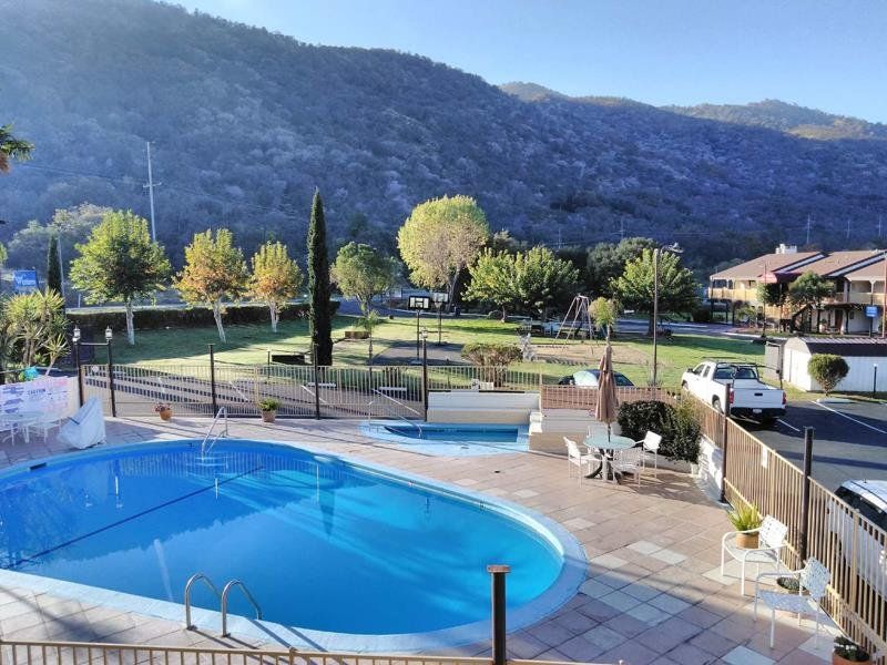 Western Holiday Lodge Three Rivers - thumb 12