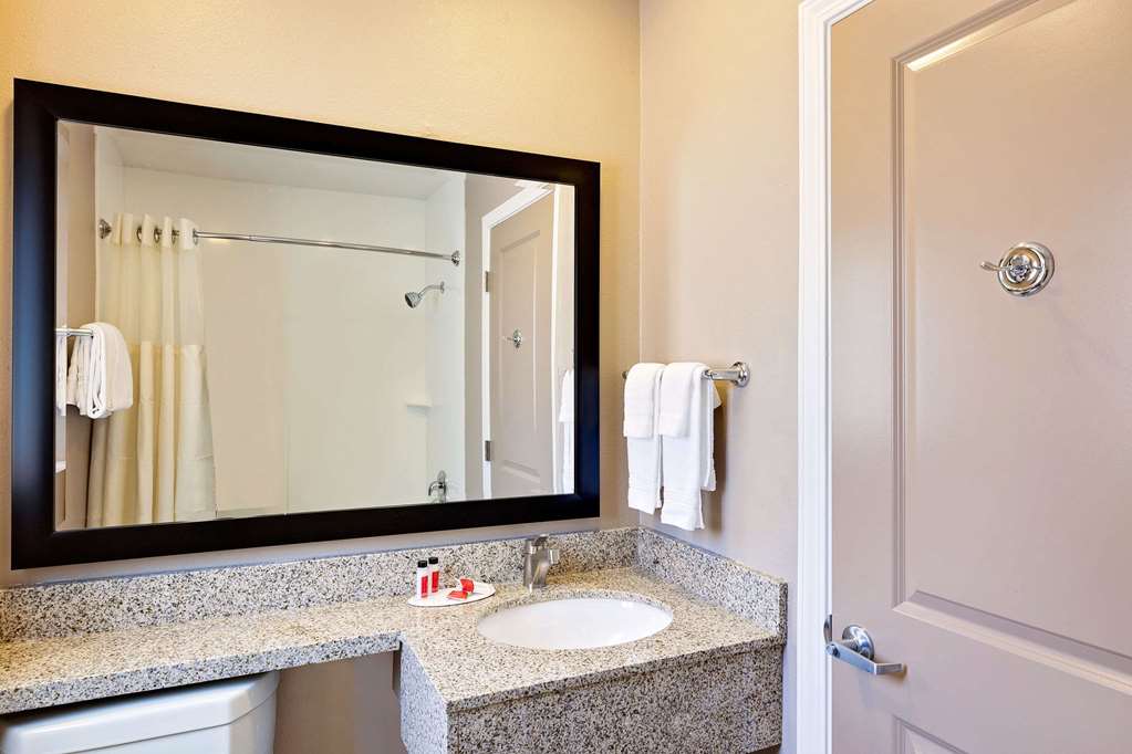 Travelodge Eureka - thumb 10