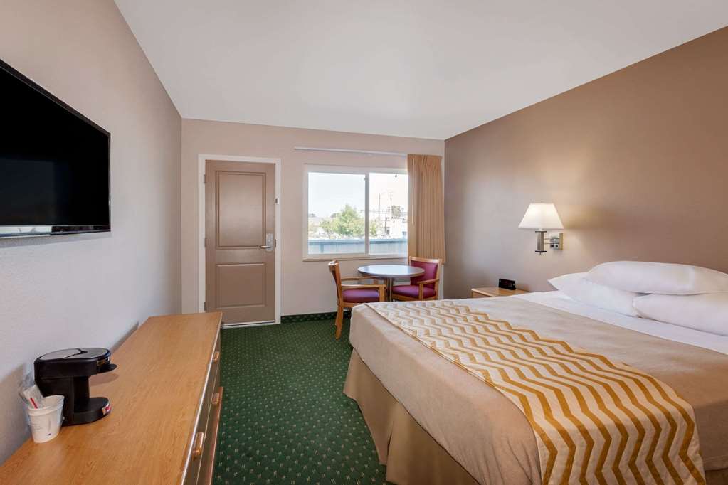 Travelodge Eureka - thumb 11