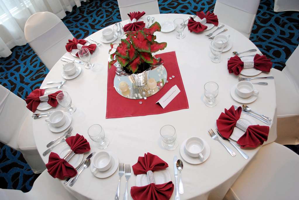 Radisson Hotel Chatsworth - thumb 8