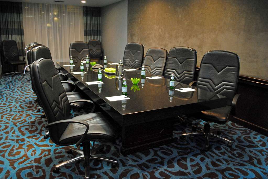 Radisson Hotel Chatsworth - thumb 11