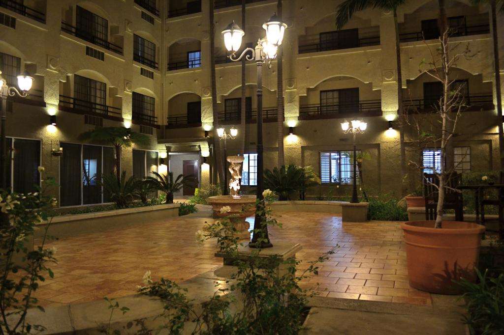 Radisson Hotel Chatsworth - thumb 17