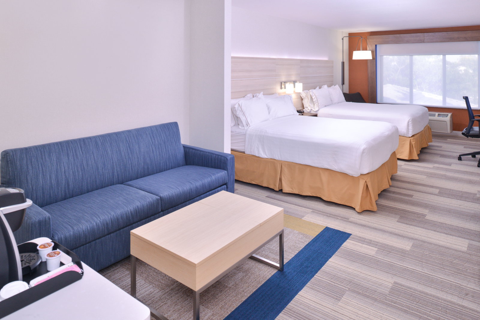 Holiday Inn Express Hotel & Suites - thumb 14