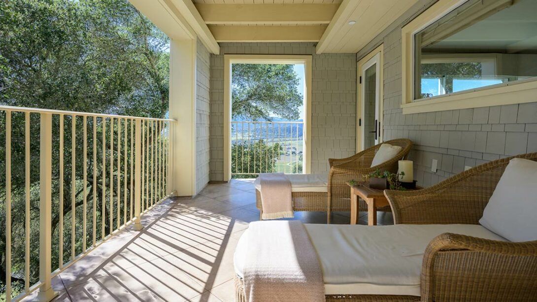 The Poetry Inn - thumb 0