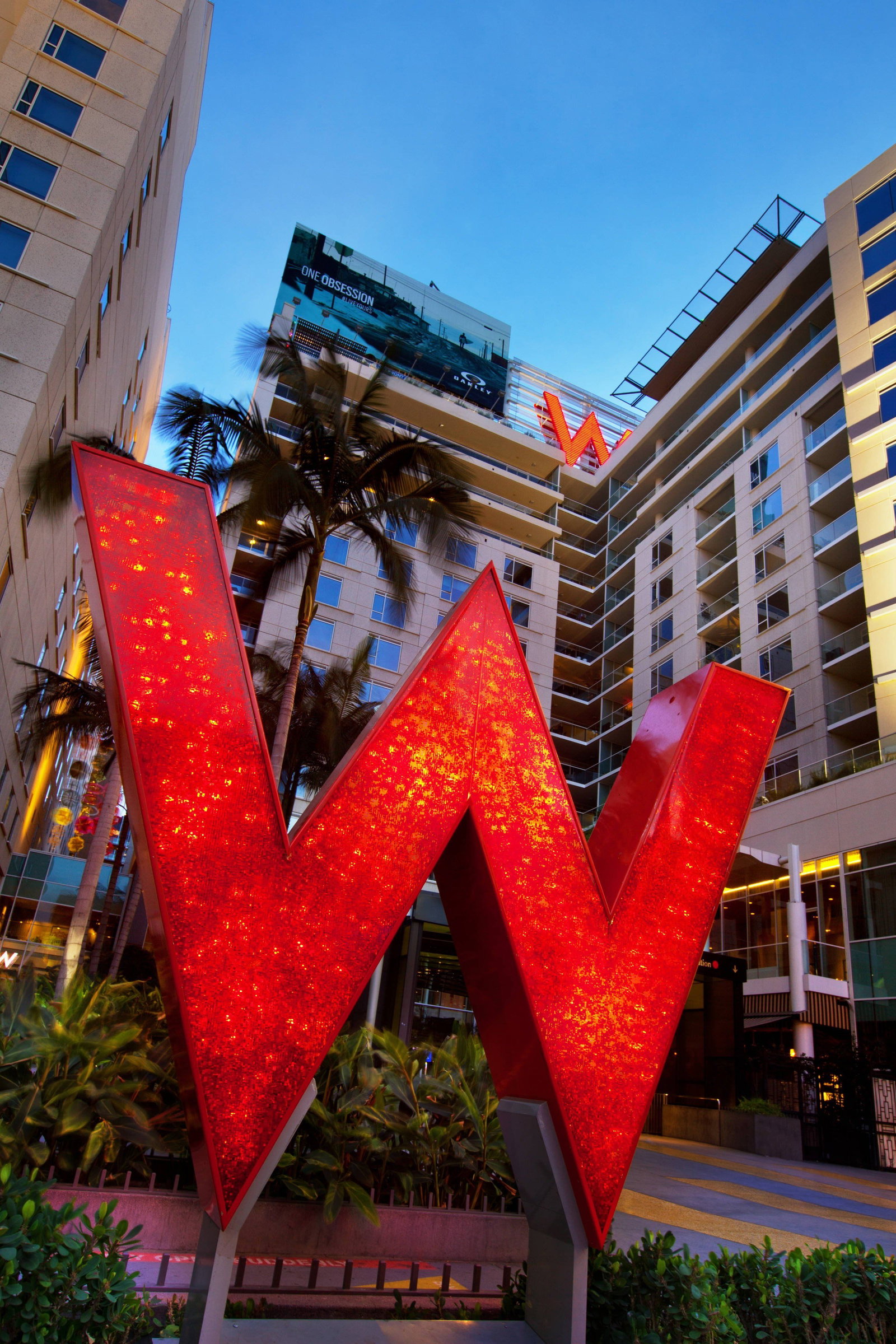 W Hollywood - thumb 2