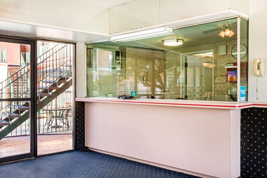 Rodeway Inn Near Melrose Ave - thumb 2