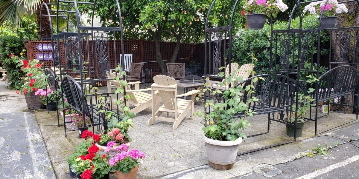 Cabernet House, An Old World Inn - thumb 1