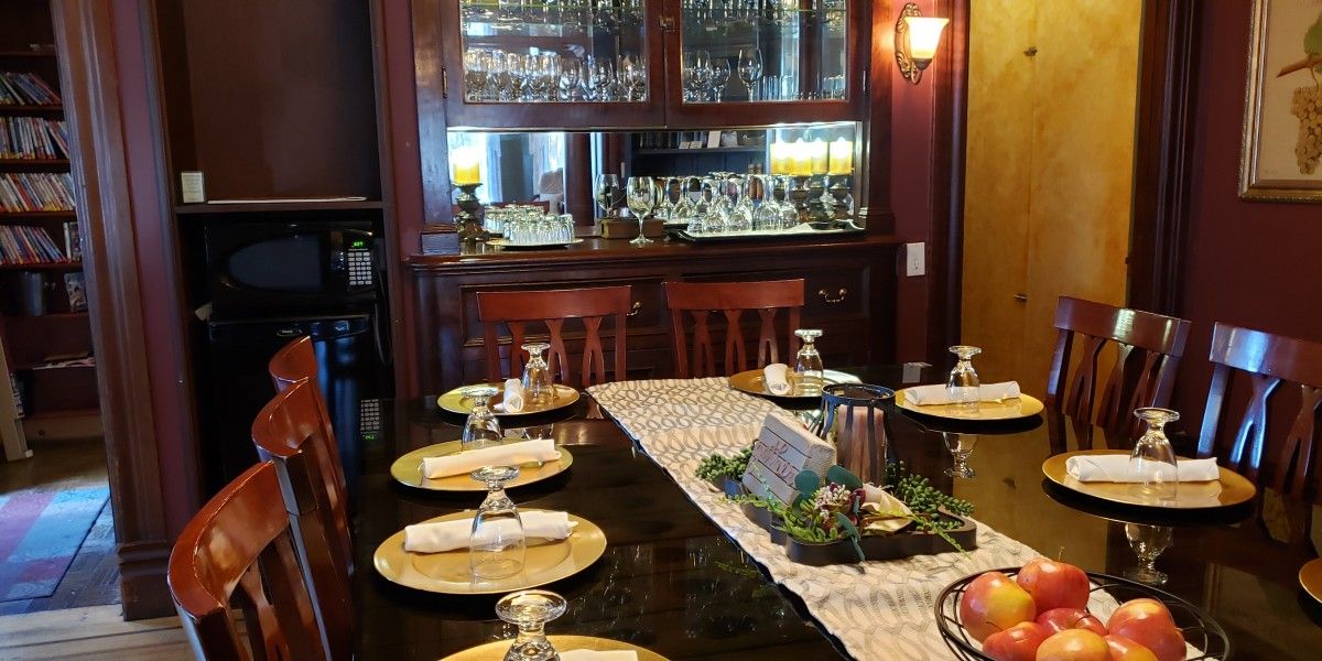 Cabernet House, An Old World Inn - thumb 3