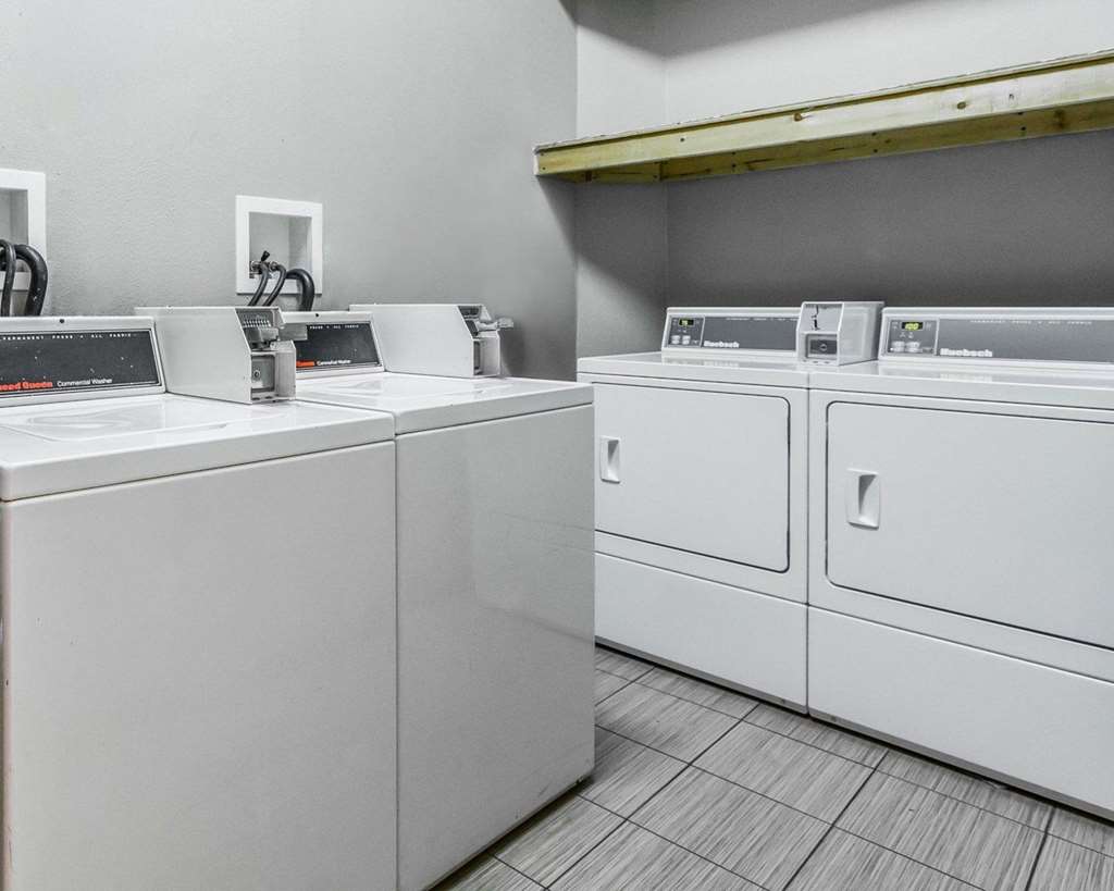 Econo Lodge Inn & Suites Enterprise - thumb 17