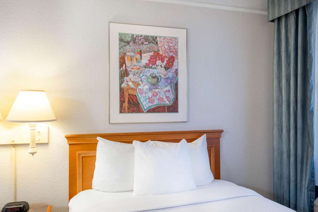 La Quinta Inn Farmington - thumb 6