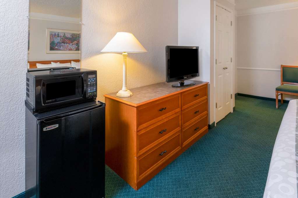 La Quinta Inn Farmington - thumb 7