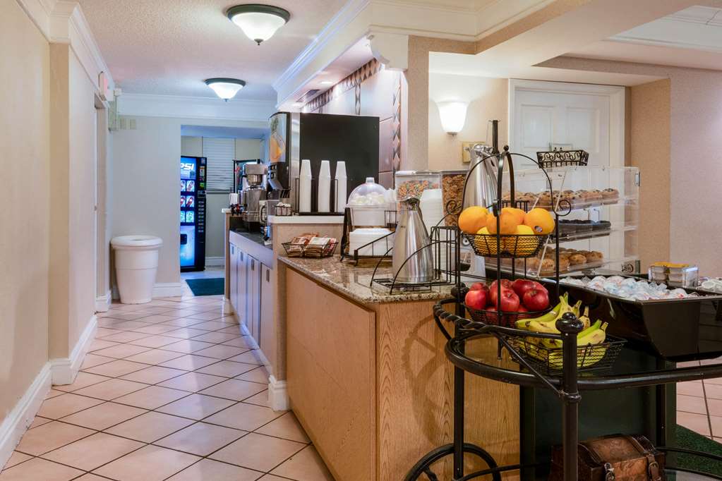 La Quinta Inn Farmington - thumb 16