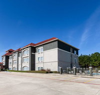 La Quinta Inn  Suites Lumberton - Tourism Bookings