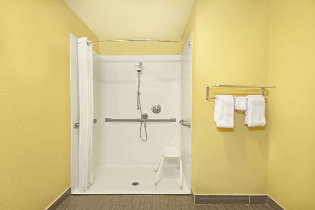 Super 8 Covington - thumb 4