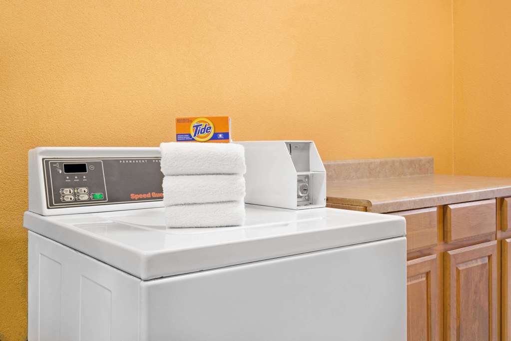 Super 8 Covington - thumb 14