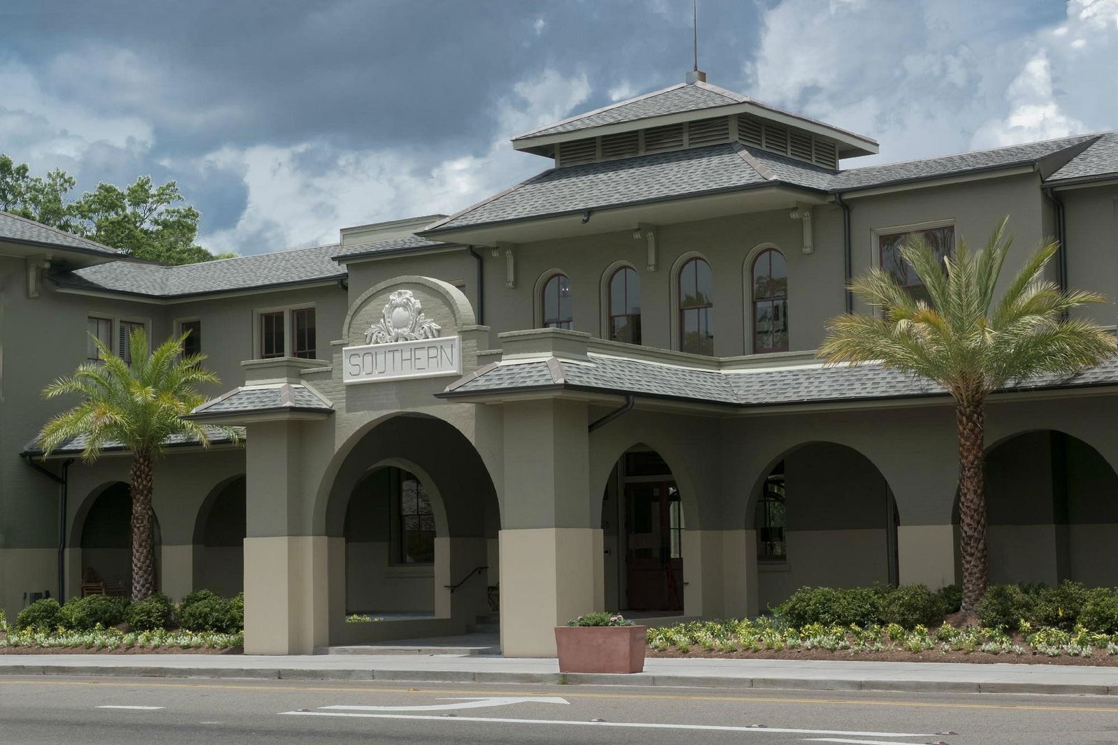 The Southern Hotel - thumb 0