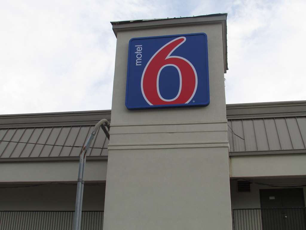 Motel 6 Brookhaven MS - thumb 0