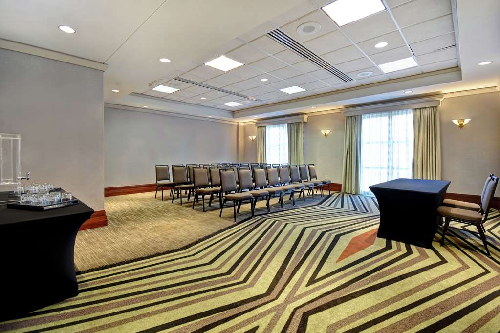 Embassy Suites Little Rock - thumb 10