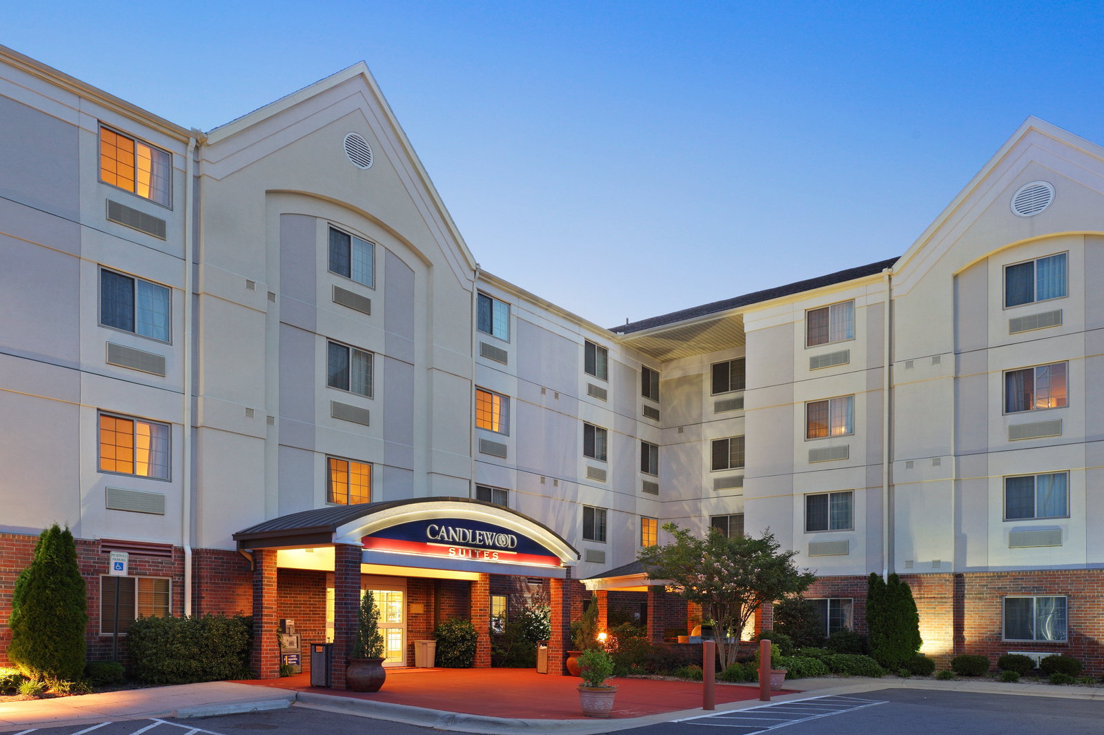 Candlewood Suites - thumb 0