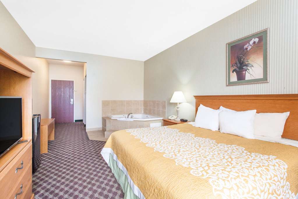 Days Inn & Suites Seaford - thumb 16