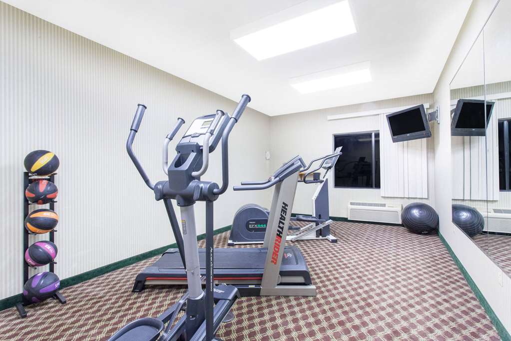 Days Inn & Suites Seaford - thumb 17