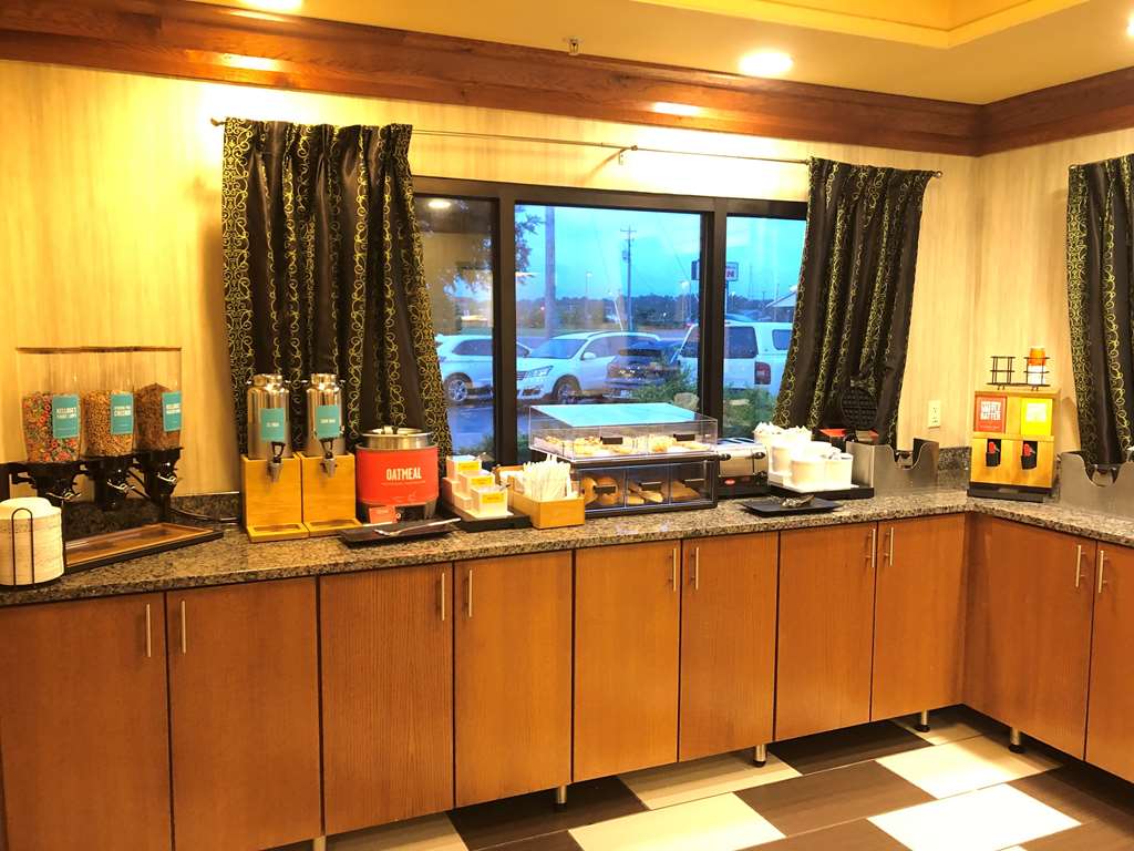 Hampton Inn Seaford - thumb 9