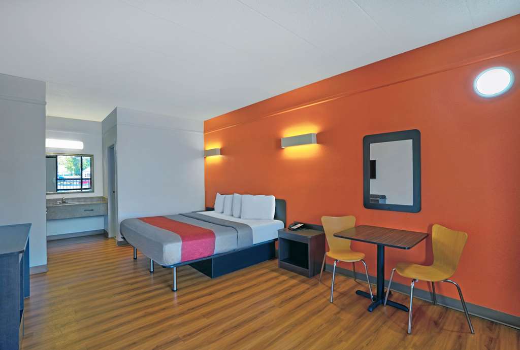 Motel 6 Seaford - thumb 6