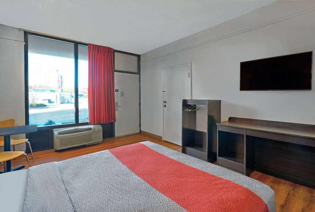 Motel 6 Seaford - thumb 10