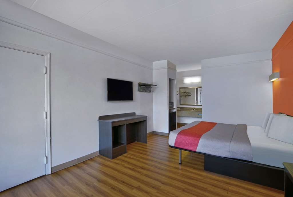 Motel 6 Seaford - thumb 12