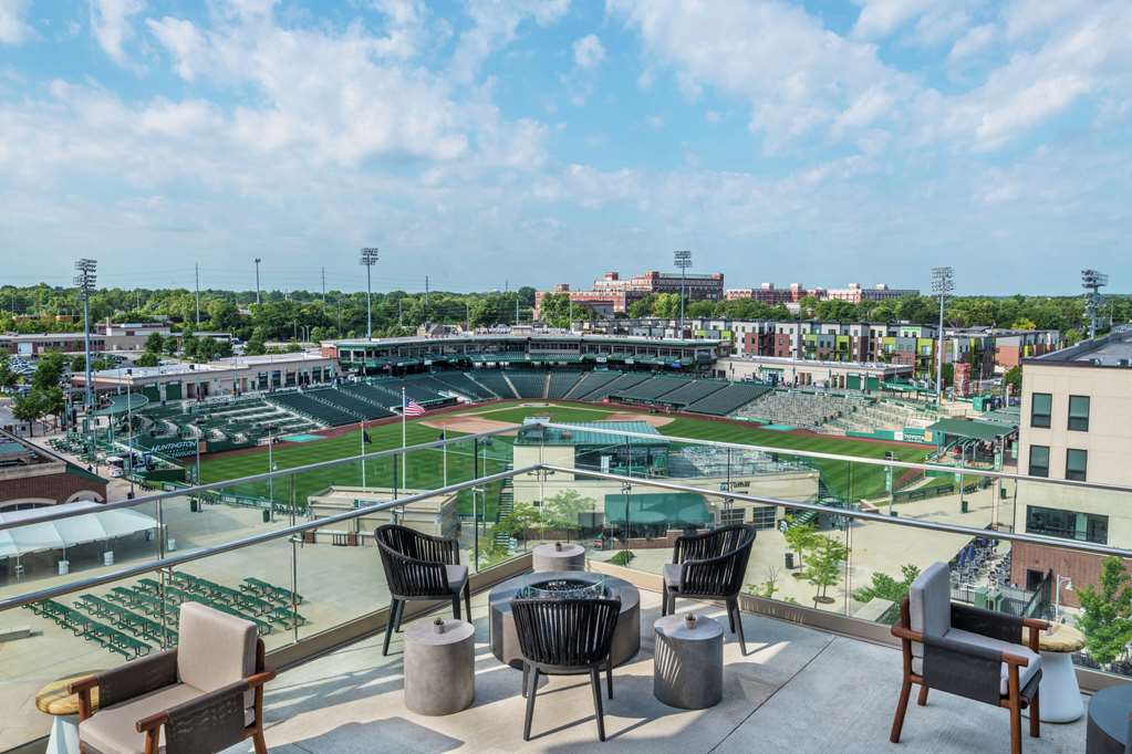 Hampton Inn & Suites Fort Wayne Downtown - thumb 17