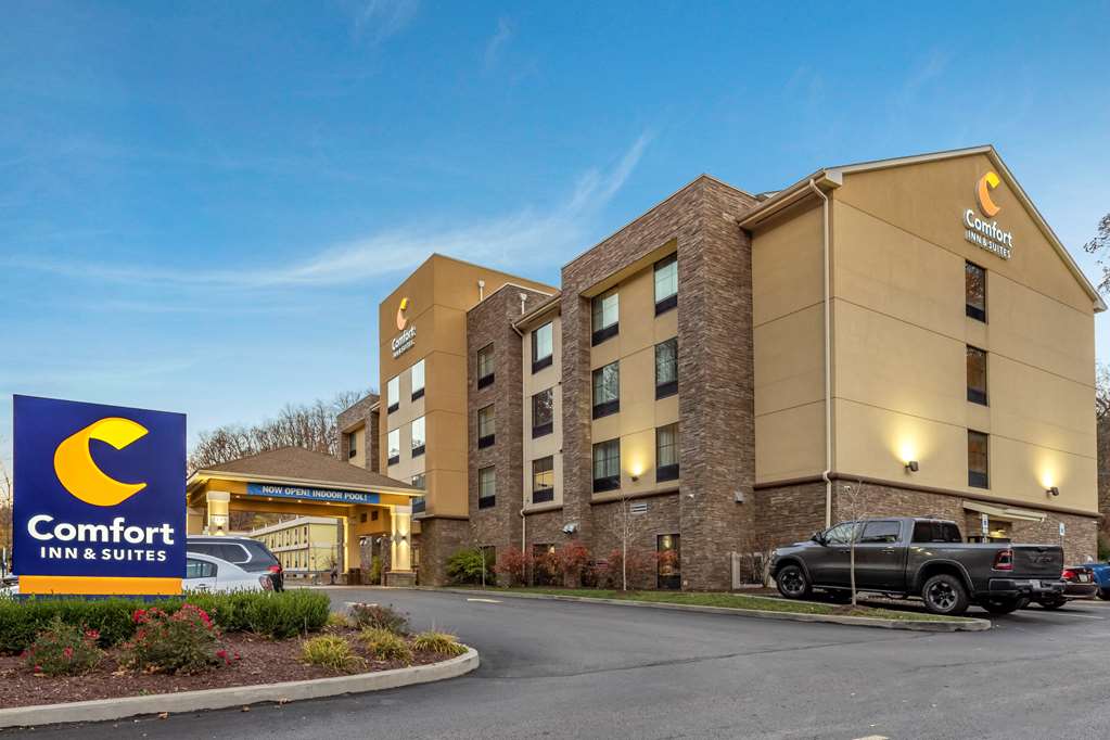 Comfort Inn & Suites Pittsburgh - thumb 1