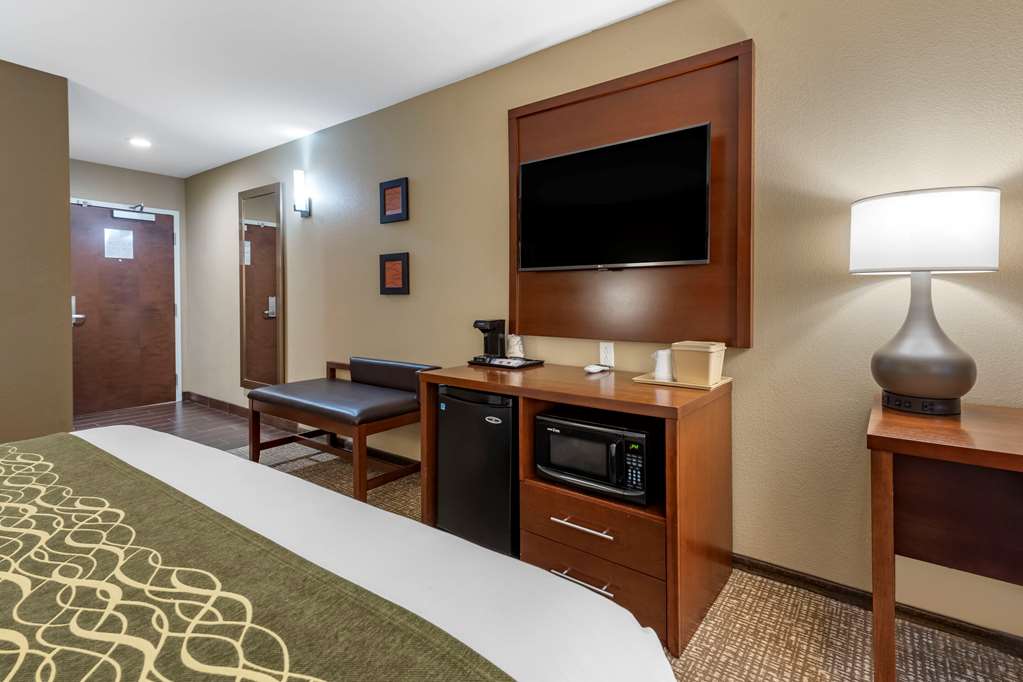 Comfort Inn & Suites Pittsburgh - thumb 7