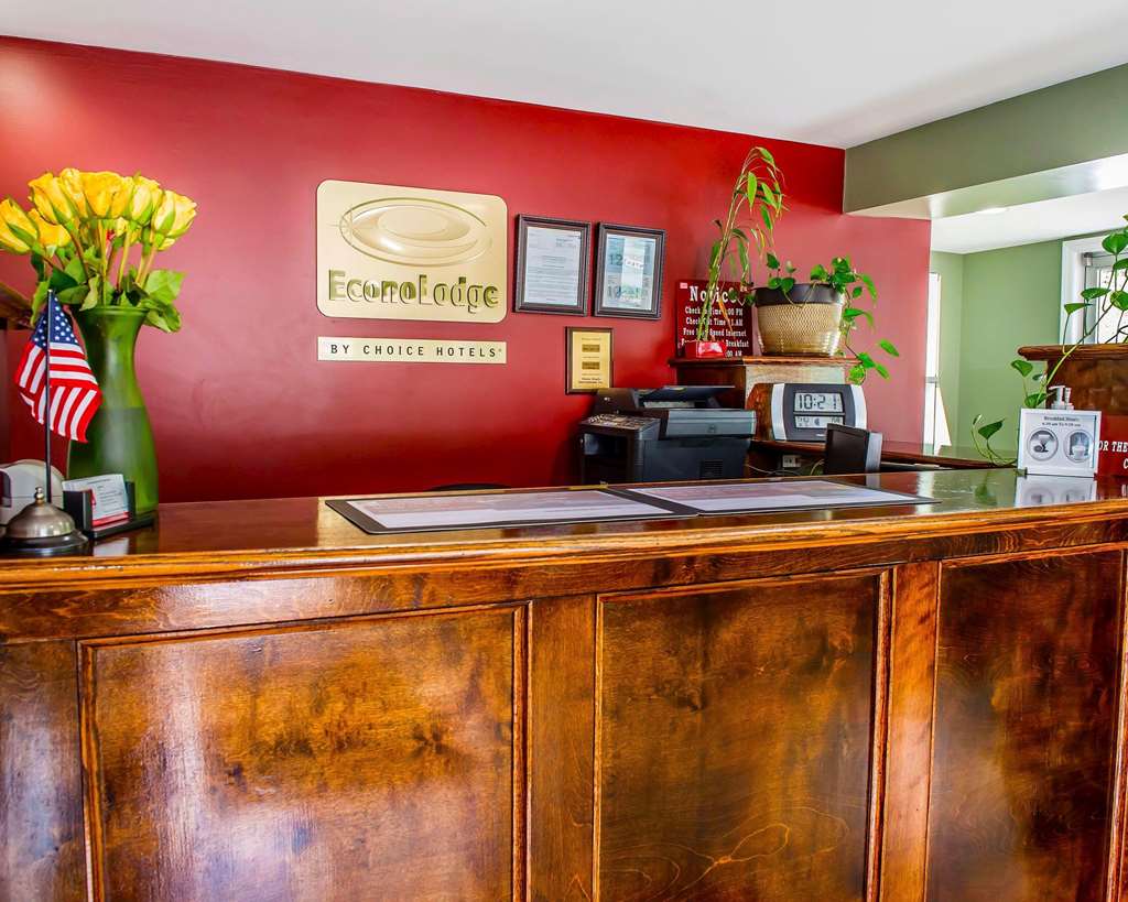 Econo Lodge - thumb 4