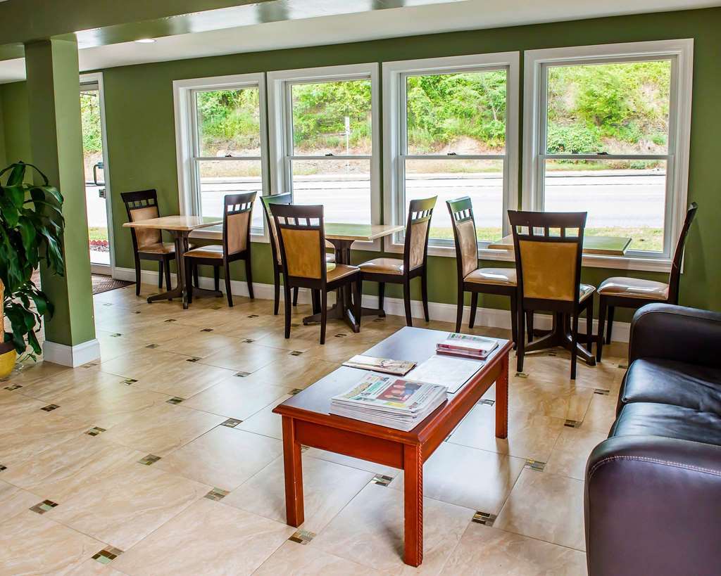 Econo Lodge - thumb 13