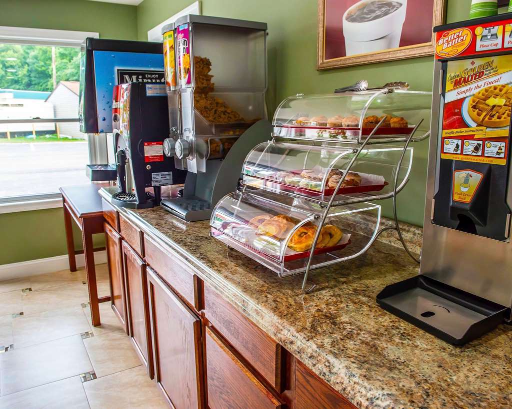 Econo Lodge - thumb 16