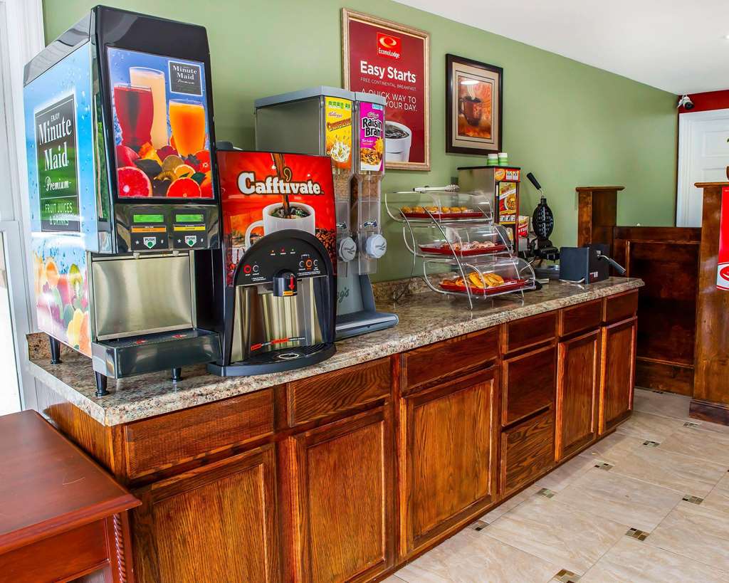 Econo Lodge - thumb 17