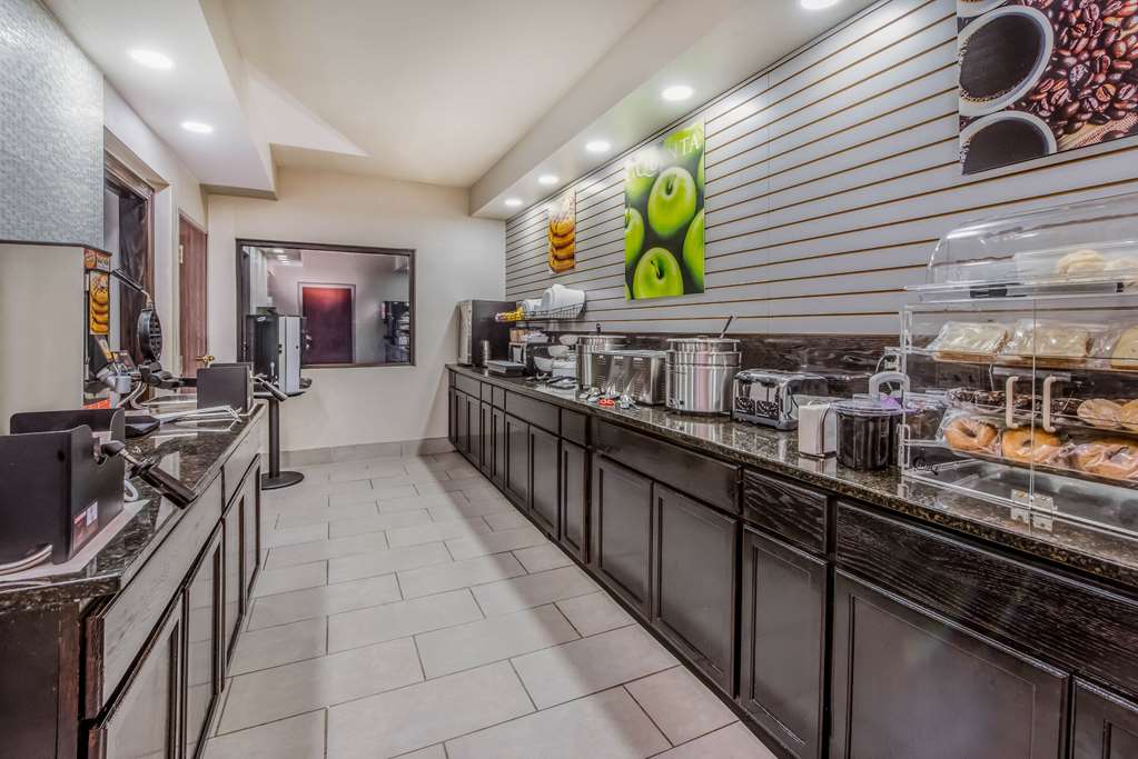 La Quinta Inn & Suites Fairborn - thumb 16