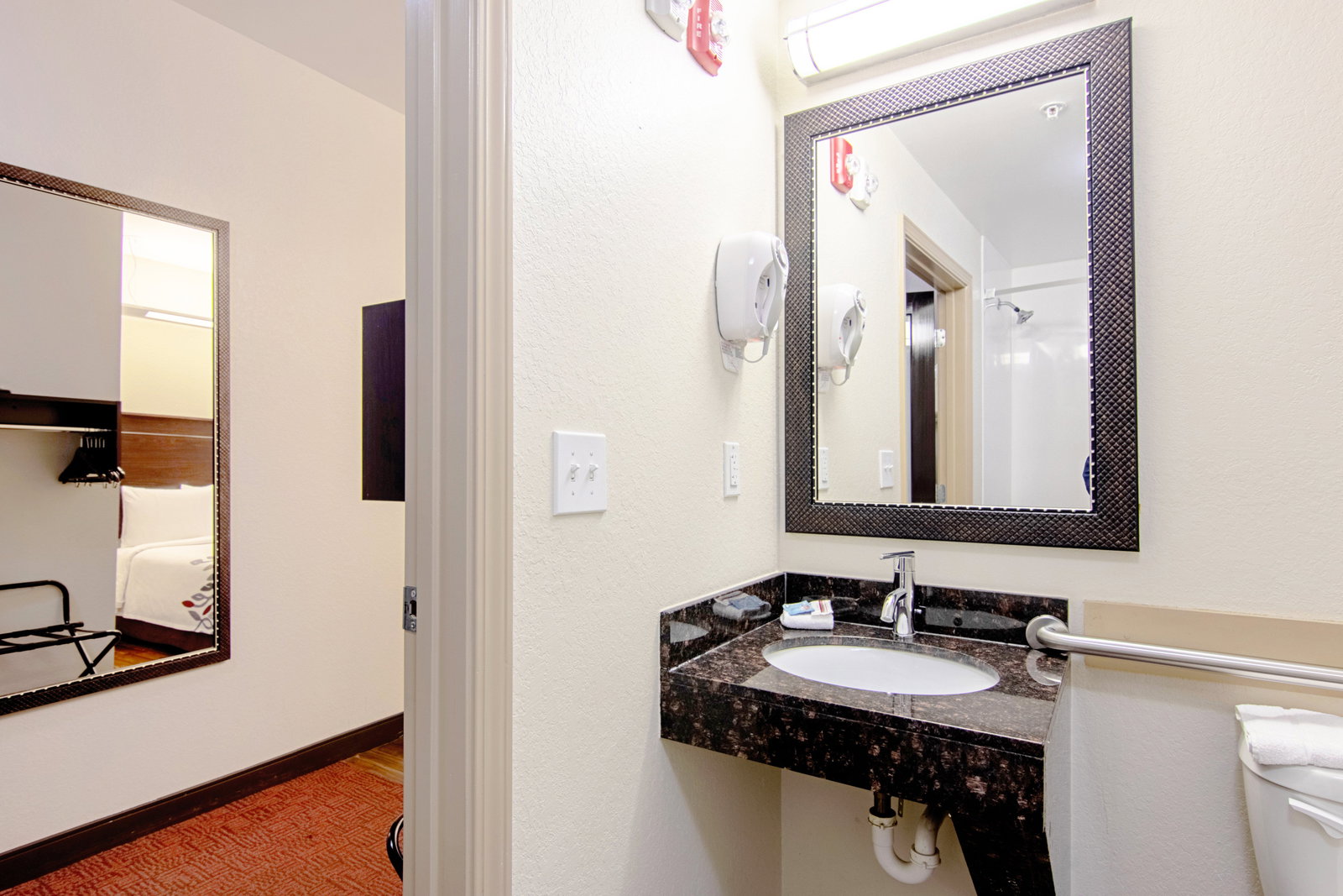 Red Roof Inn Locust Grove - thumb 12