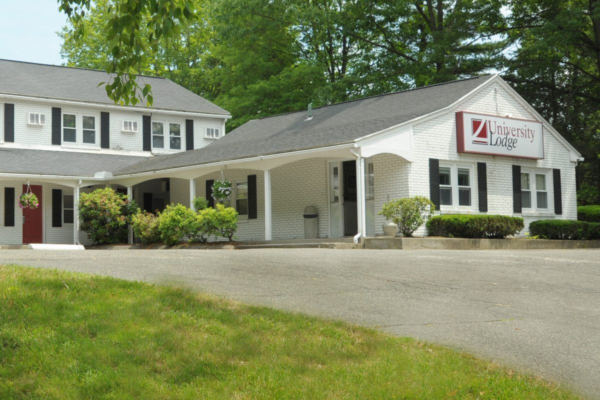 University Lodge - thumb 0