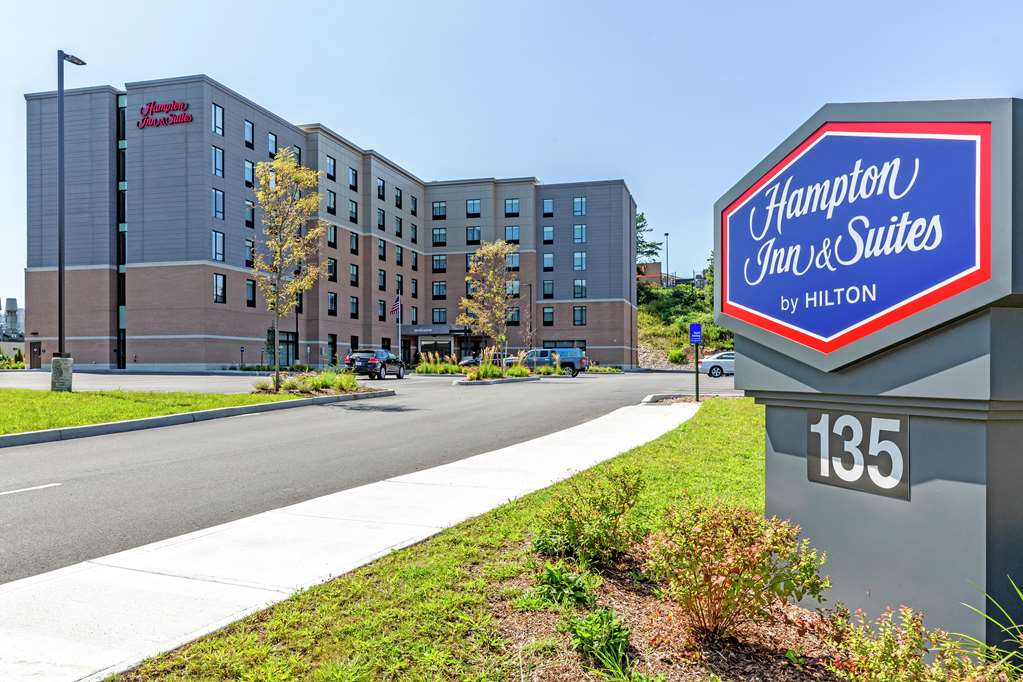 Hampton Inn & Suites Boston/Waltham - thumb 0