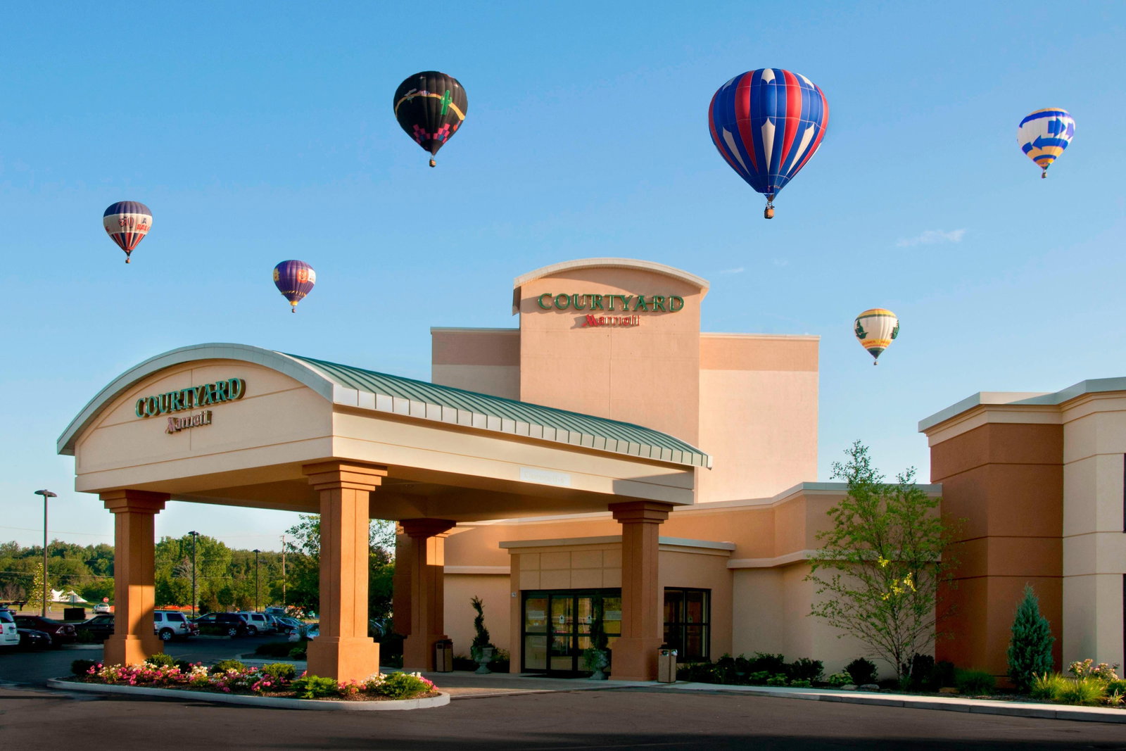 Courtyard By Marriott Canton - thumb 1