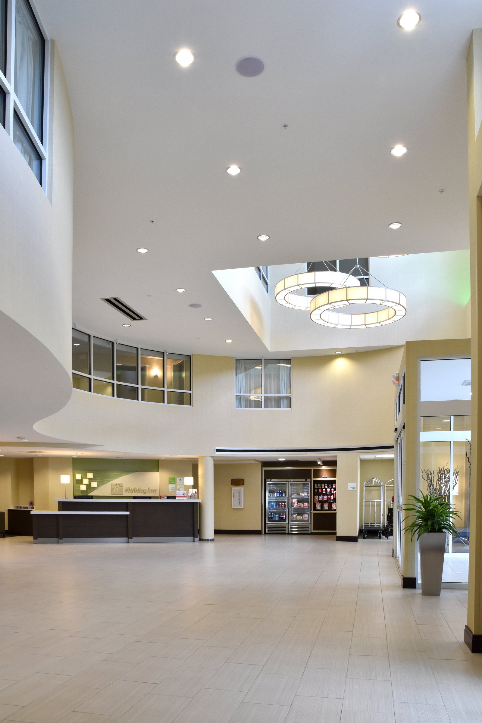 Holiday Inn Canton (Belden Village) - thumb 2