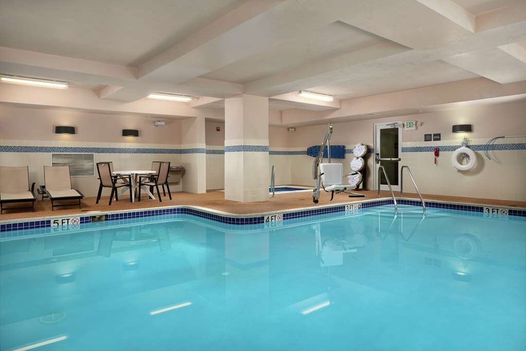 Hampton Inn & Suites Canton - thumb 8