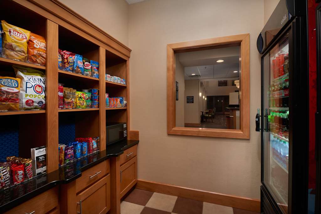 Hampton Inn & Suites Canton - thumb 13